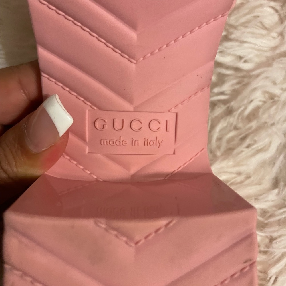 Gucci Rubber Logo Platform Slide Sandal - Picture 6 of 6